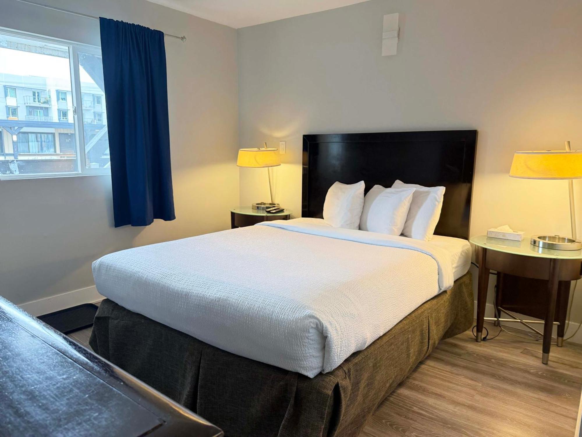 Departure Bay Motel Нанаймо Экстерьер фото